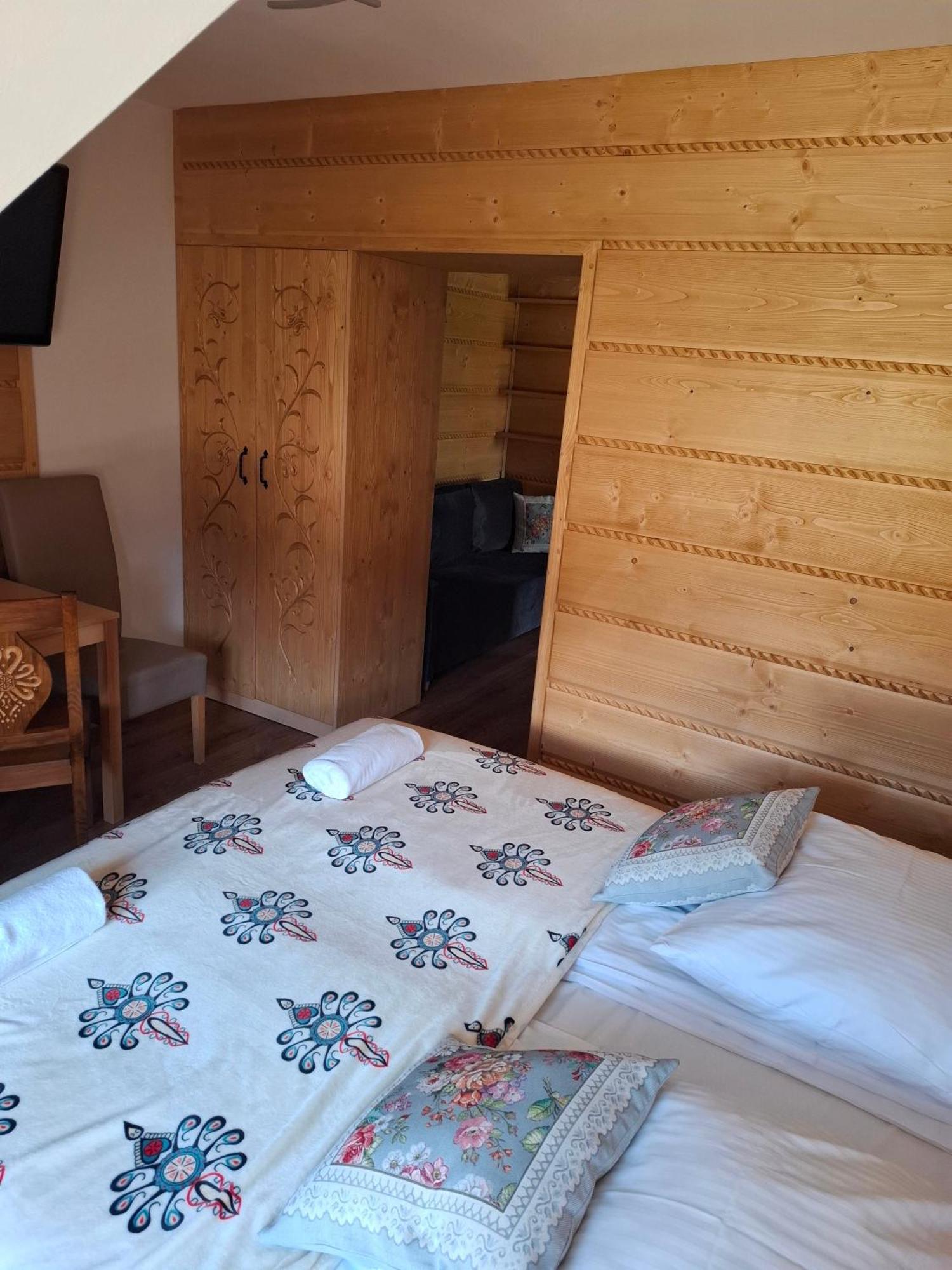 Udanypobyt Apartamenty Przy Dolinach E I F Koscielisko Exterior photo