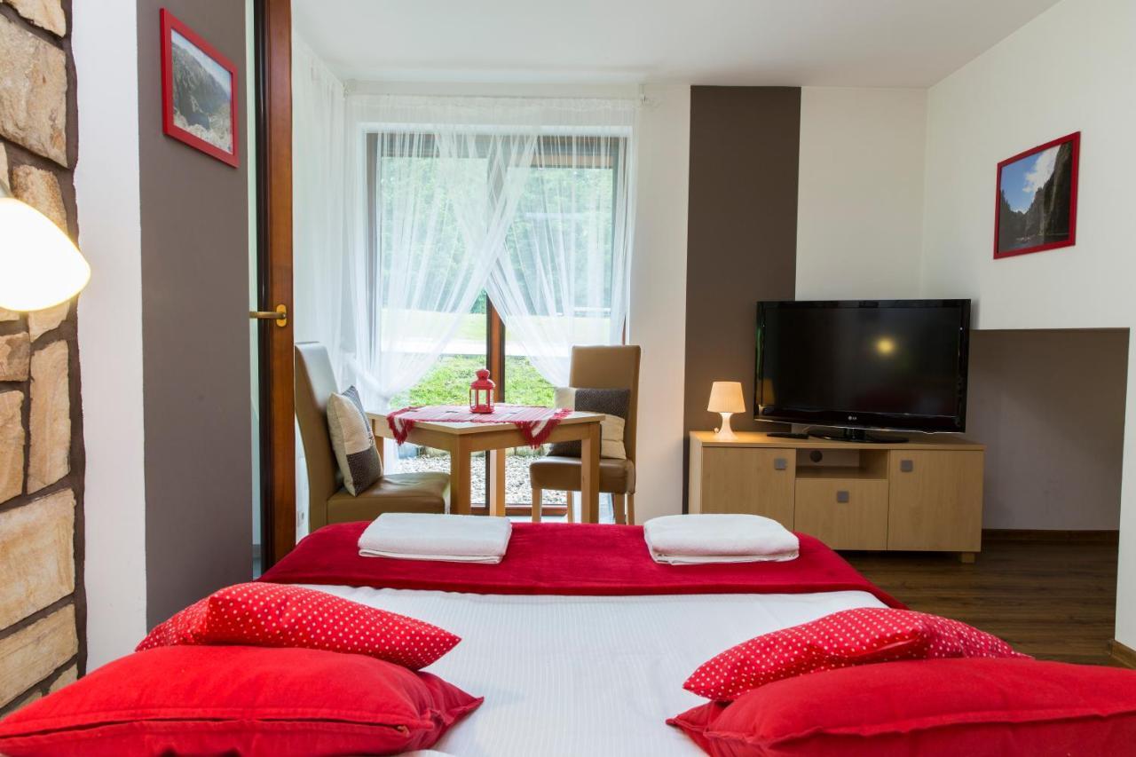 Udanypobyt Apartamenty Przy Dolinach E I F Koscielisko Exterior photo